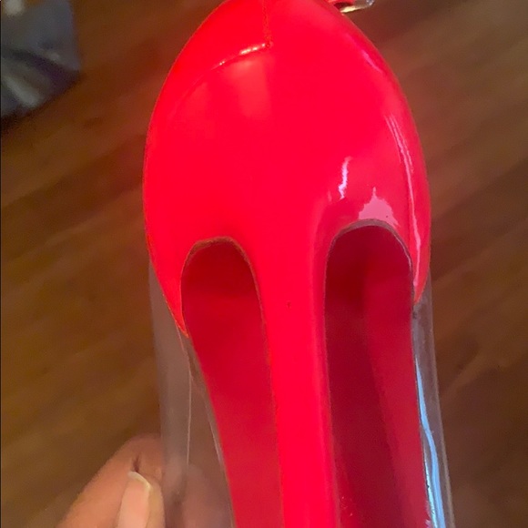 Louboutin ankle strap pumps - Picture 5 of 7